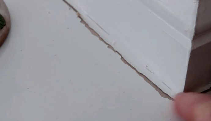 Why Does Caulking Crack in Winter?