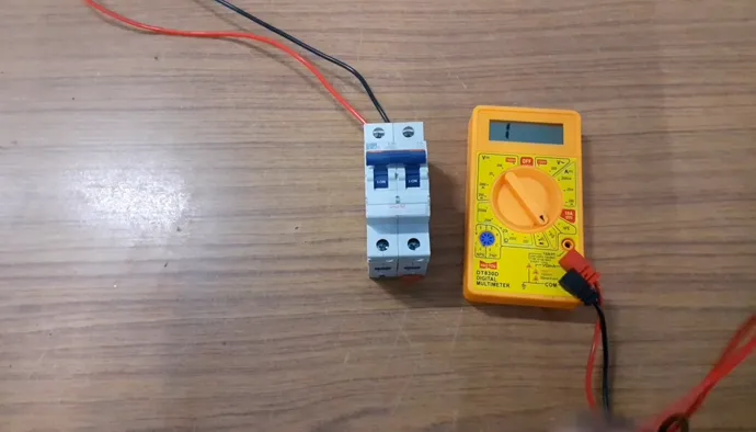 How to Check Frequency With Clamp Meter?