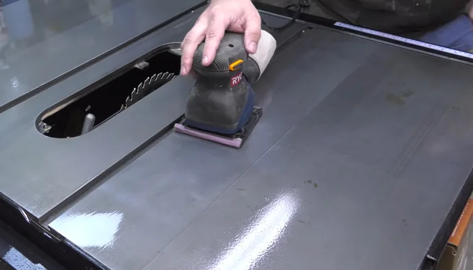 How to Clean an Aluminum Table Saw Top?