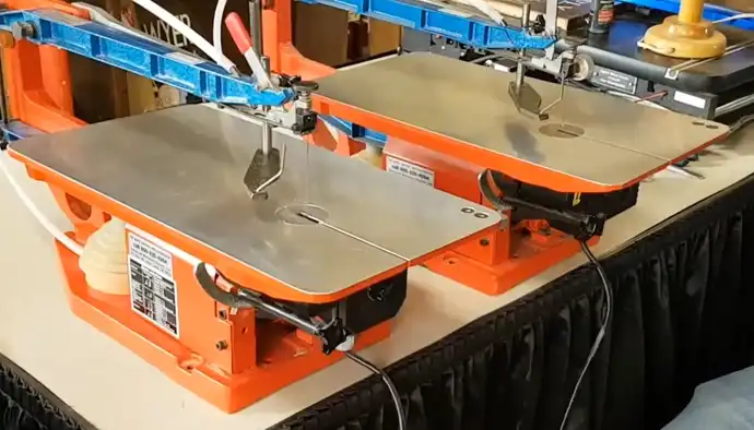 How to Keep Scroll Saw Blades From Breaking