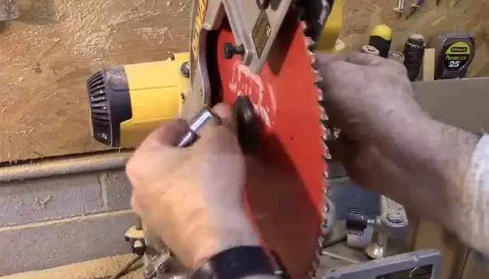 How to Stop Table Saw Blade Wobble
