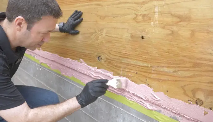 How to Seal Siding to Concrete